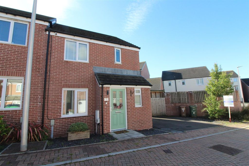 Property photo 1 of 28 Outside