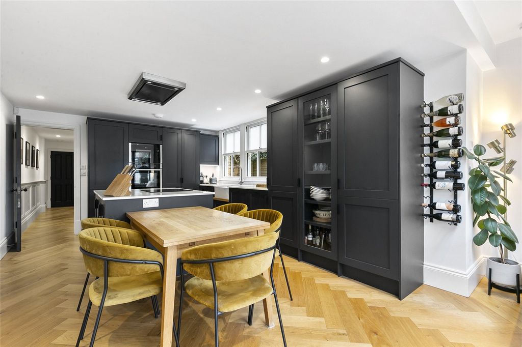 Property photo 3 of 16 Picture No. 18