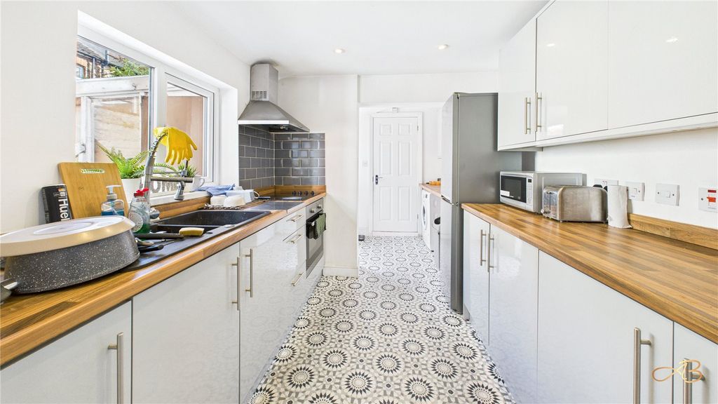 Property photo 3 of 8 Picture No. 04