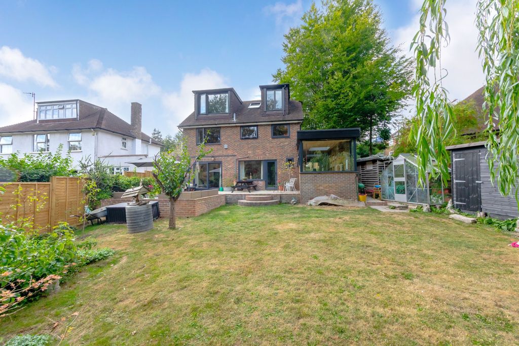 Property photo 1 of 24