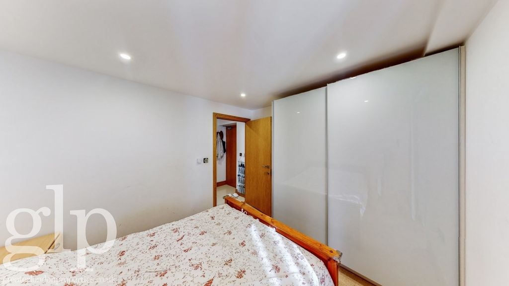 Property photo 3 of 7 1122044