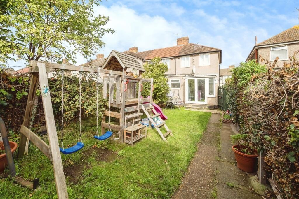 Property photo 3 of 3