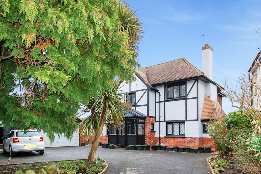 Property photo 2 of 15