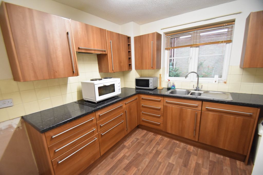 Property photo 2 of 14 Kitchen