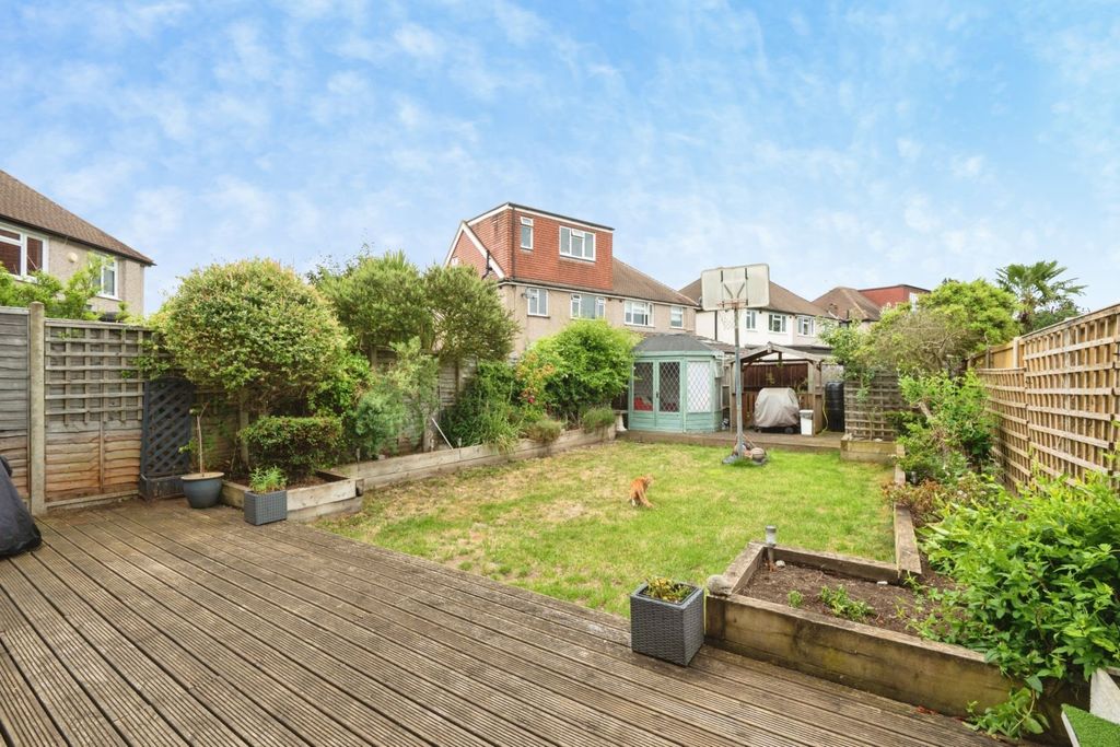 Property photo 1 of 18 Garden