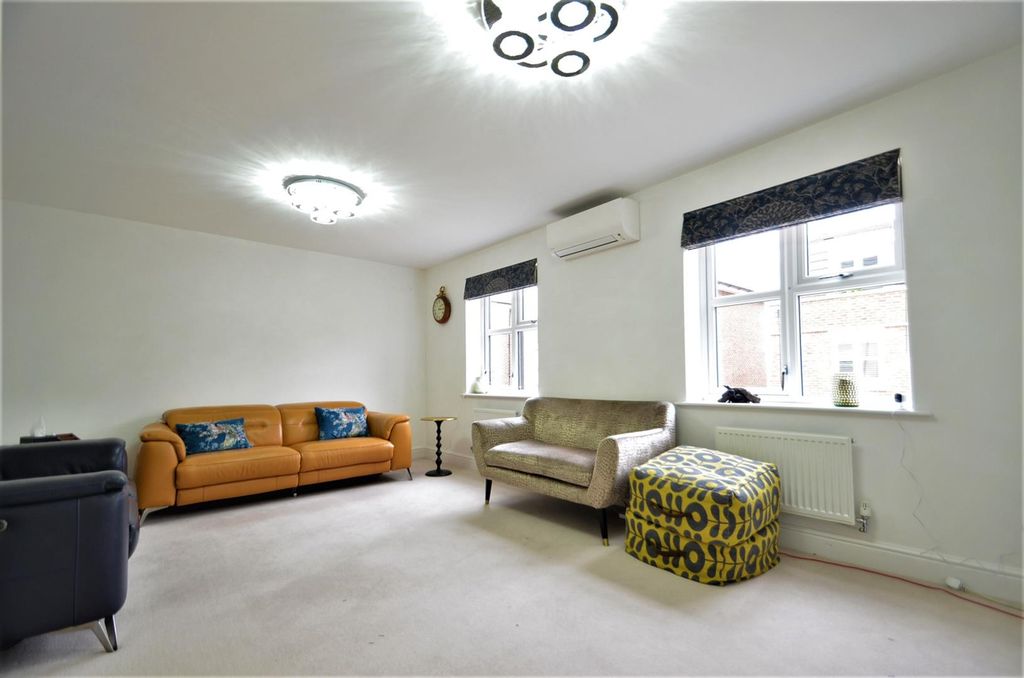 Property photo 3 of 13 Truesdales (11).Jpg