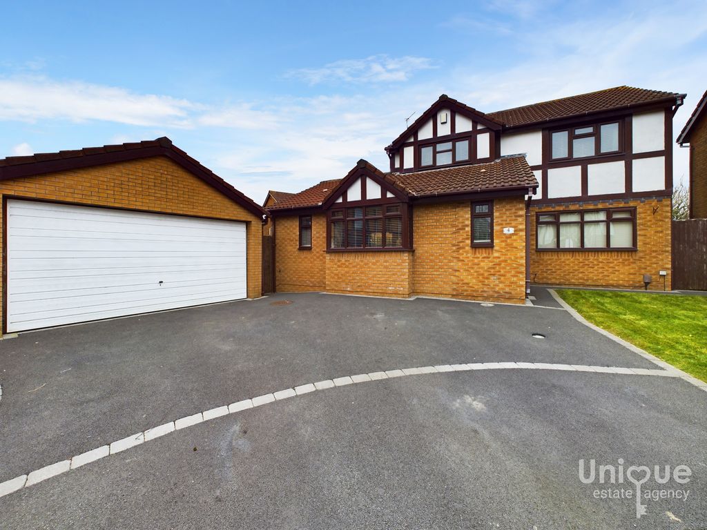 Property photo 2 of 33