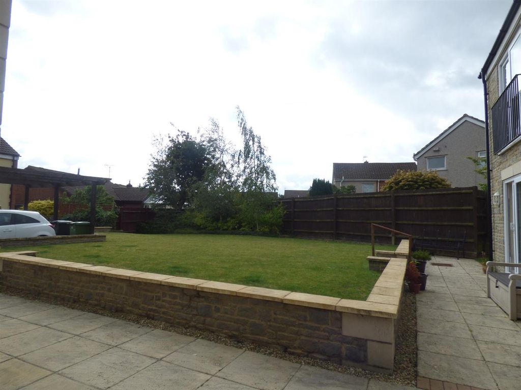 Property photo 3 of 5