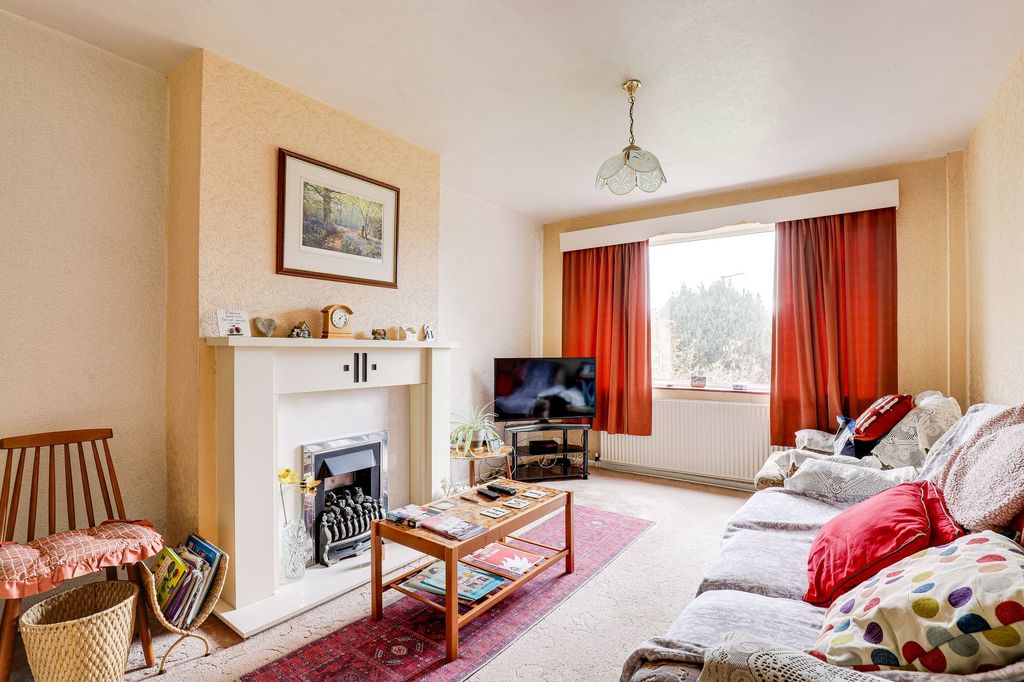 Property photo 2 of 21