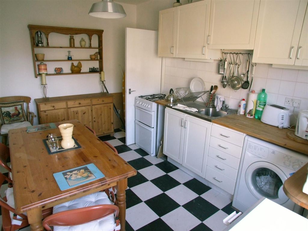 Property photo 3 of 7 Kitchen/Diner