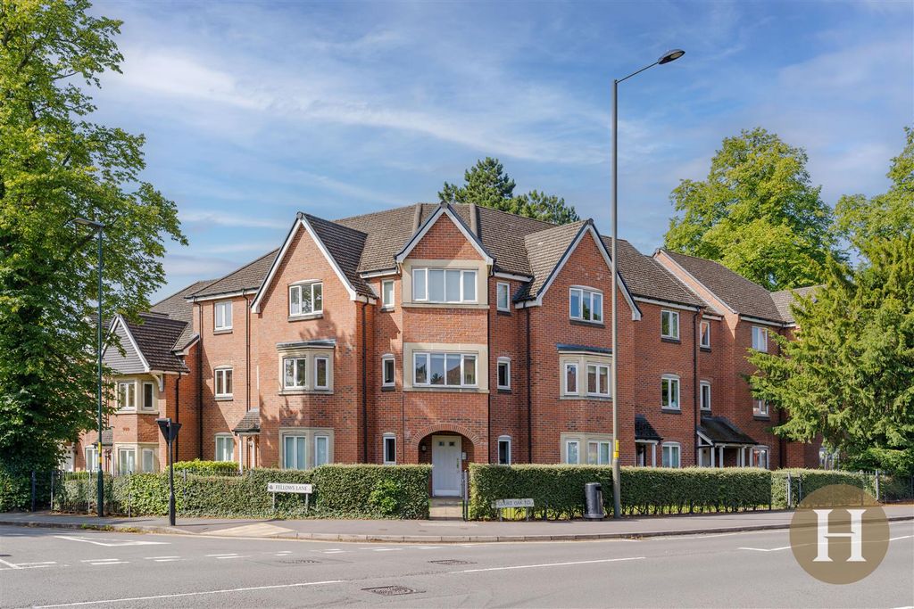 Property photo 1 of 24 Hadleigh Estate Agents-28.Jpg