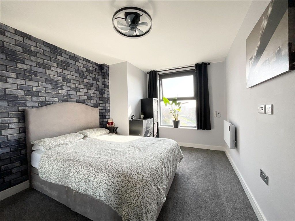 Property photo 3 of 8 Bedroom