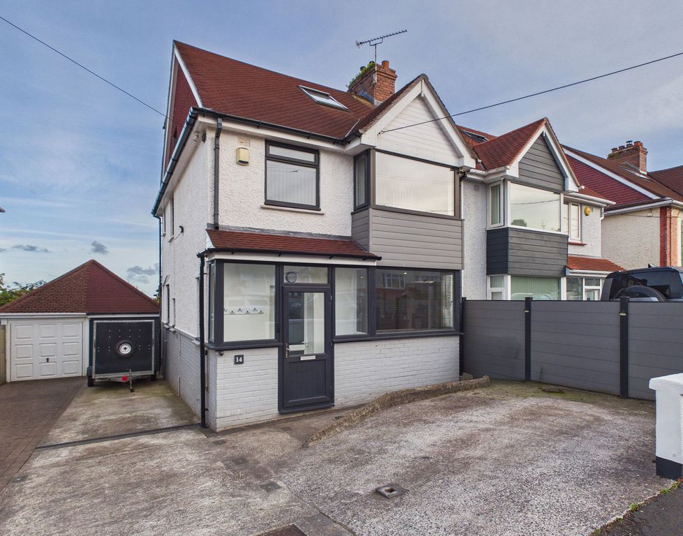 Property photo 1 of 32