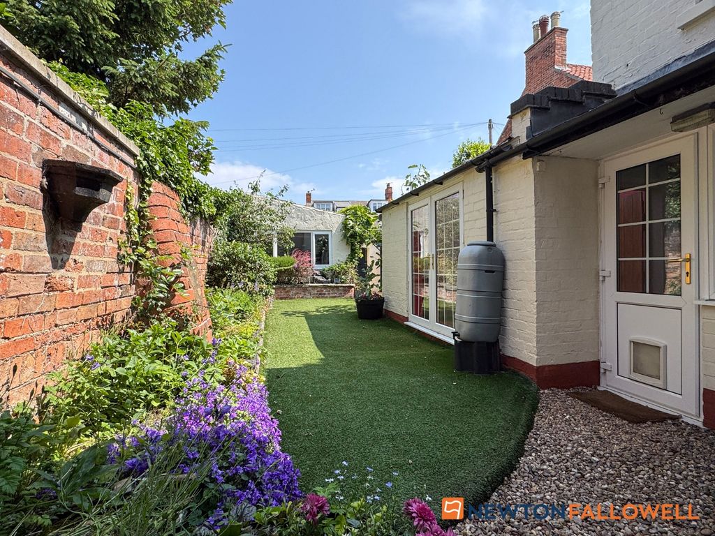 Property photo 3 of 22