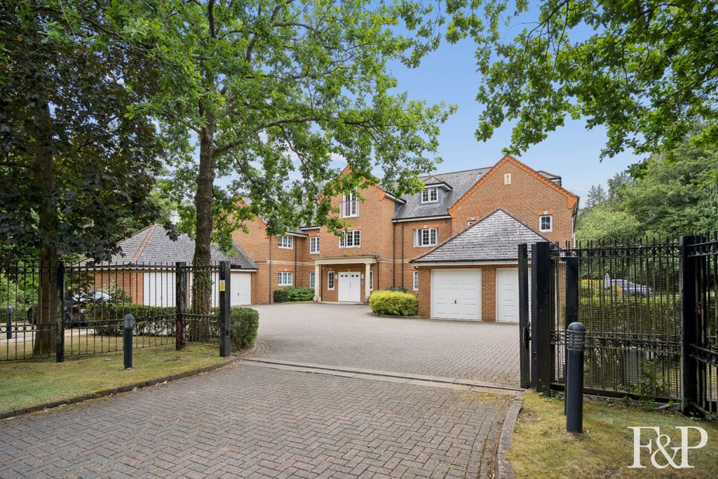Property photo 3 of 20 5236942