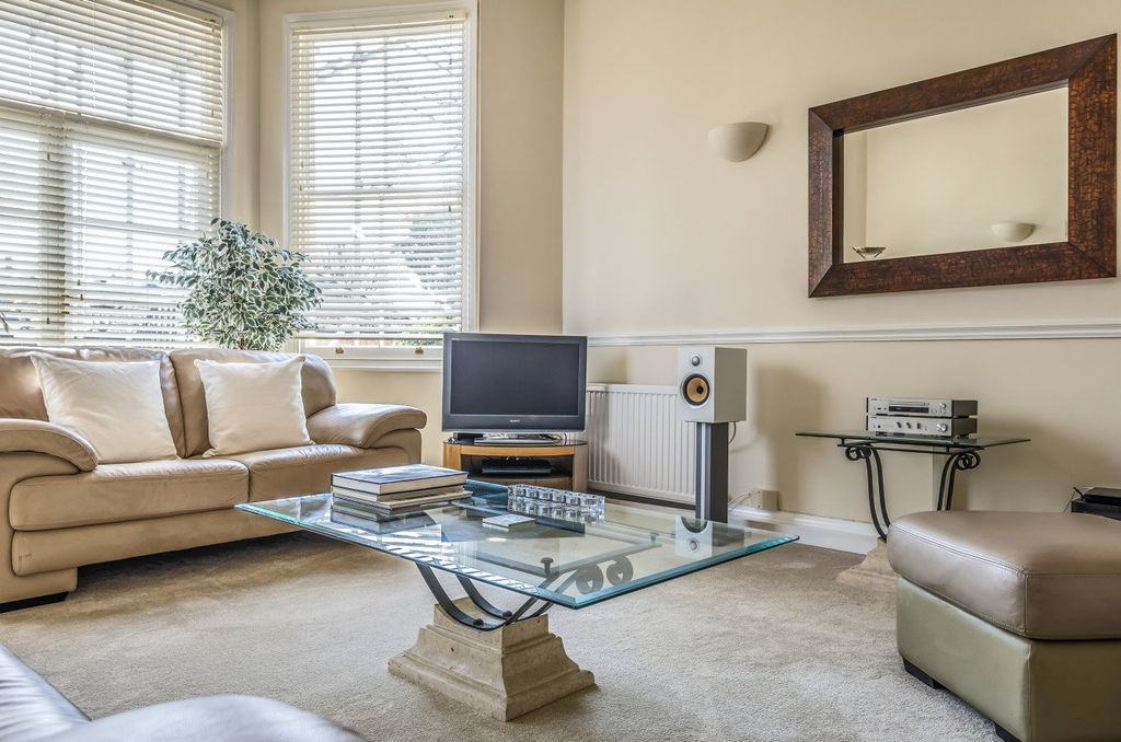 Property photo 2 of 12 Picture No. 02