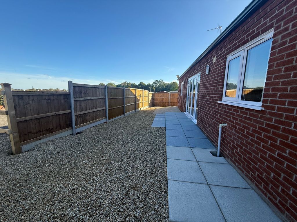 Property photo 3 of 13 Terrace