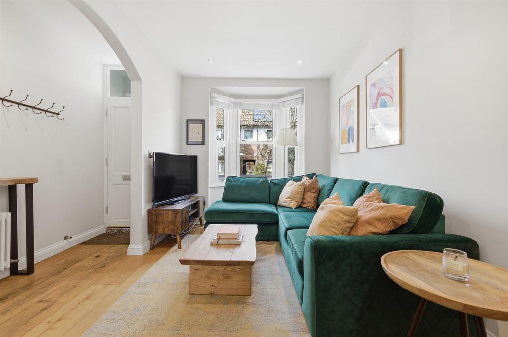 Property photo 3 of 33 29