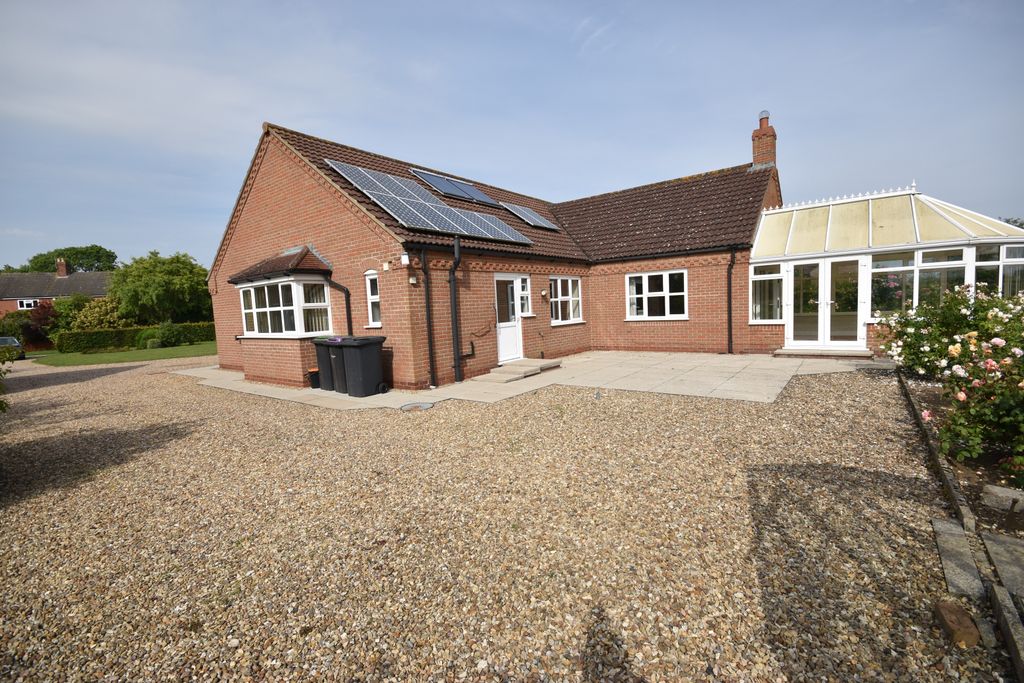 Property photo 2 of 24