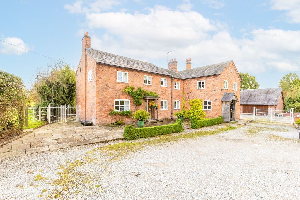 Property photo 3 of 37