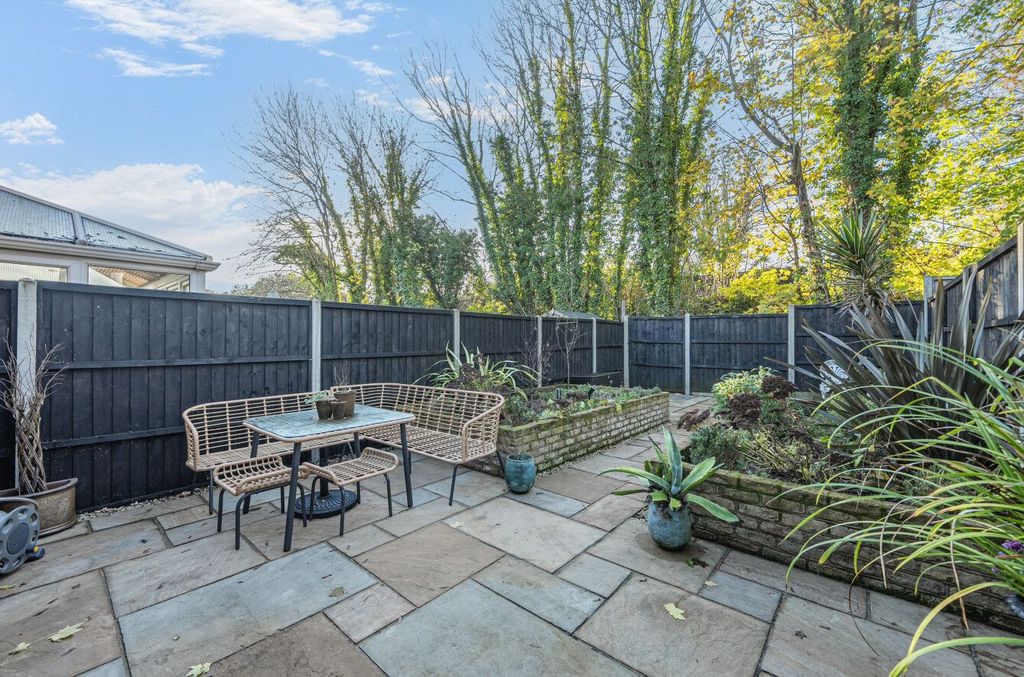 Property photo 2 of 22 Rear Garden
