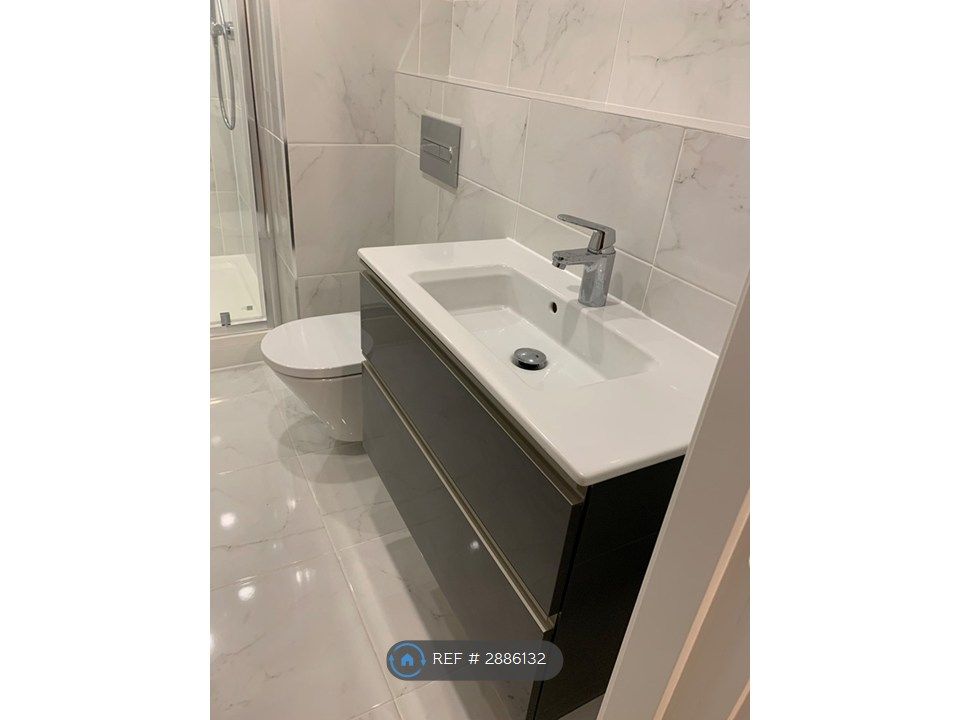 Property photo 2 of 8 Shower Room