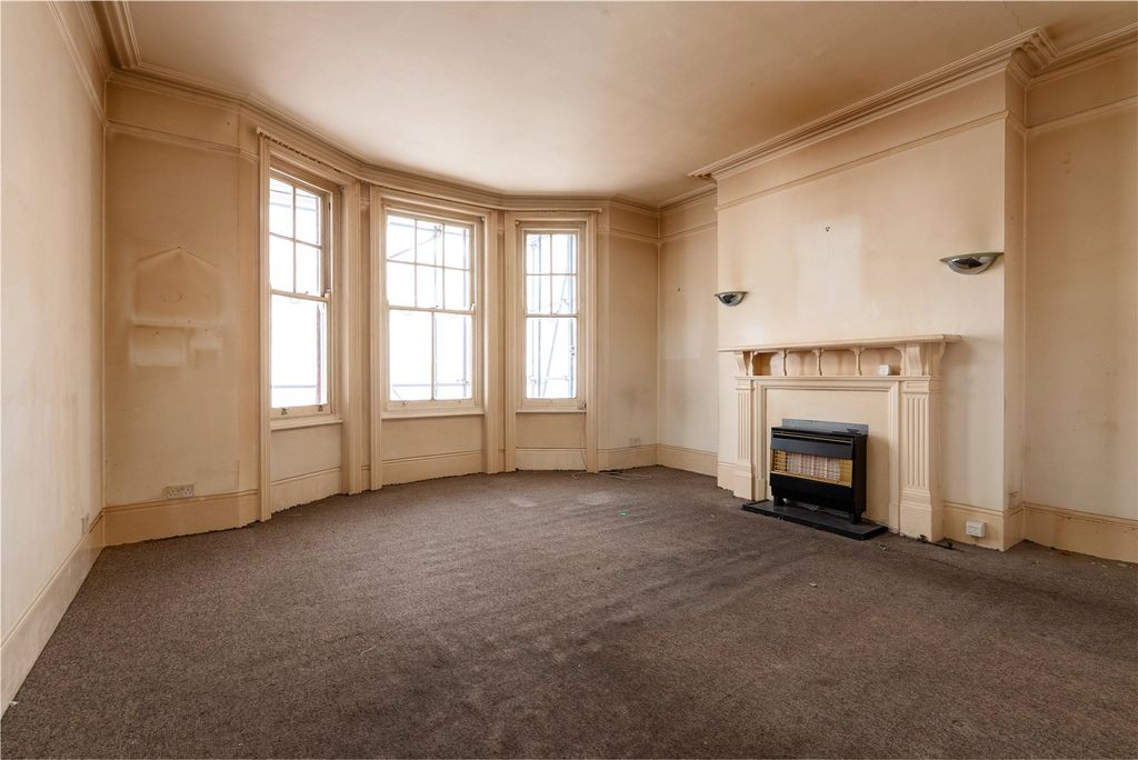 Property photo 2 of 11 Picture No. 08