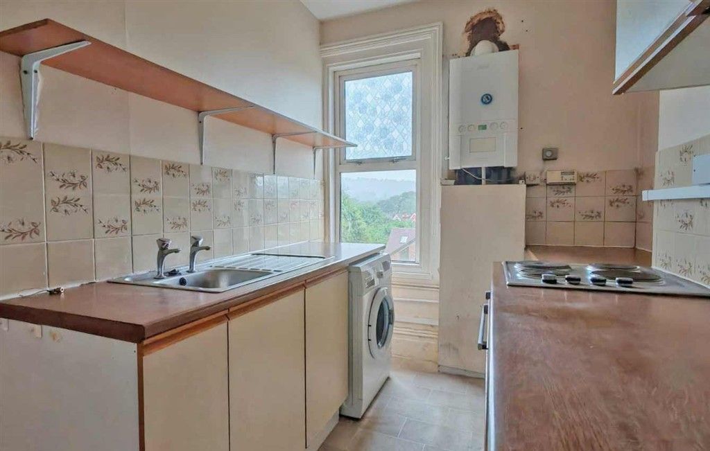 Property photo 3 of 6