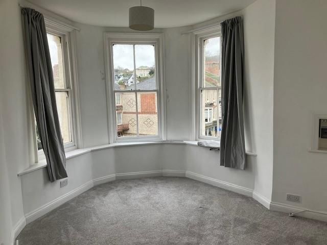 Property photo 2 of 4 Bedroom.Jpg