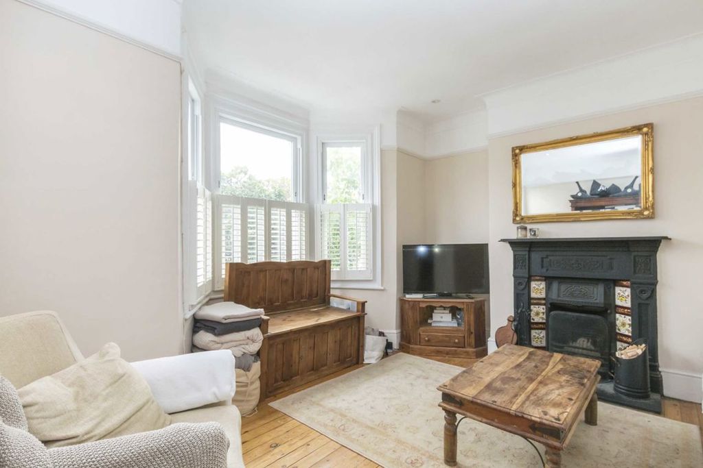 Property photo 2 of 6