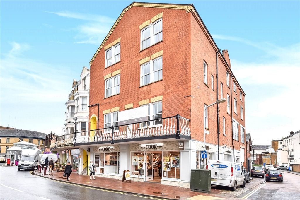 Property photo 1 of 8 Front External