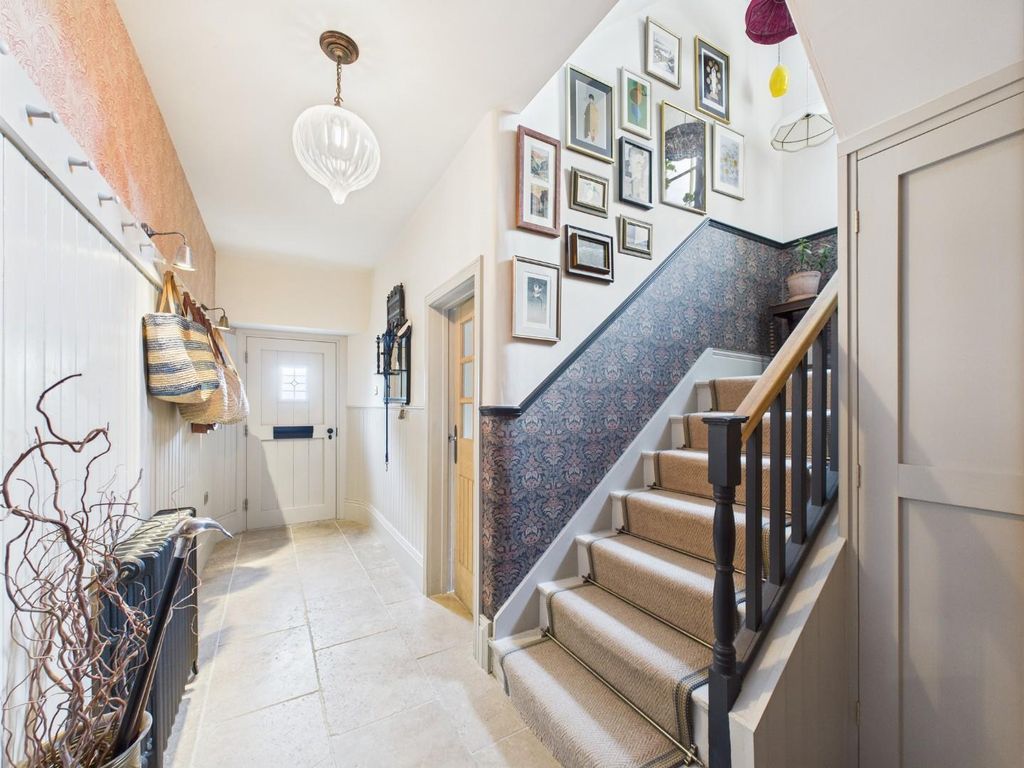 Property photo 2 of 52 Entrance Hallway