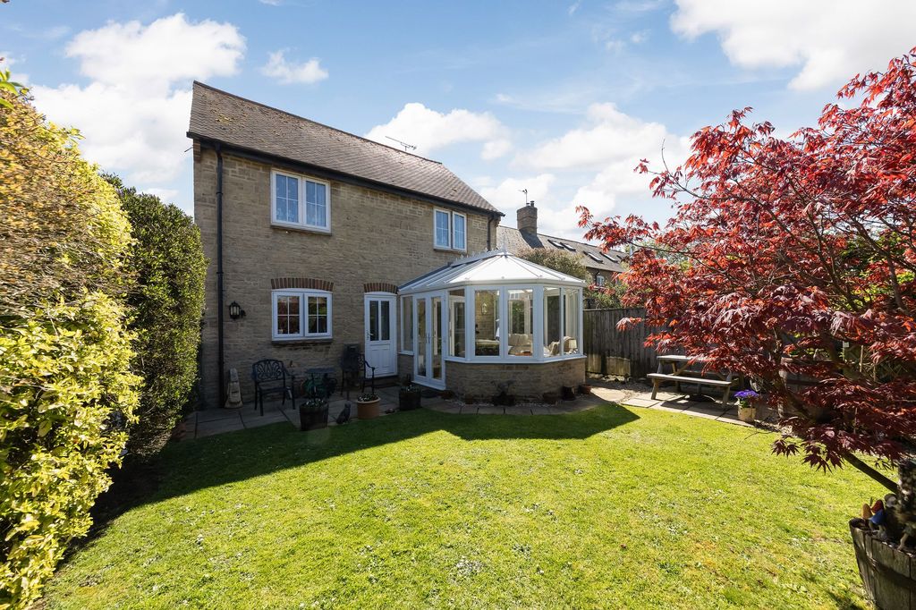 Property photo 2 of 19