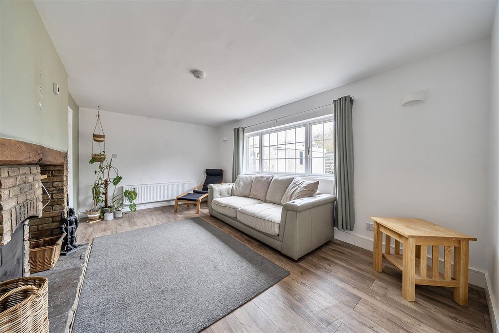 Property photo 2 of 17 1407087-7-6980A72937841.Jpg