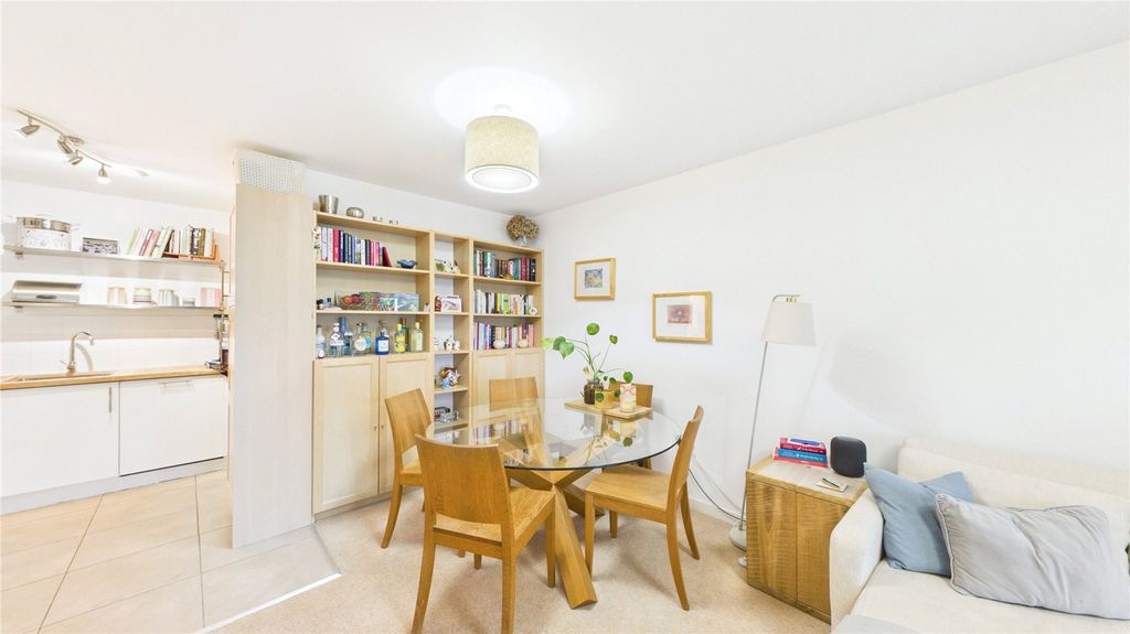 Property photo 3 of 10 Picture No. 22