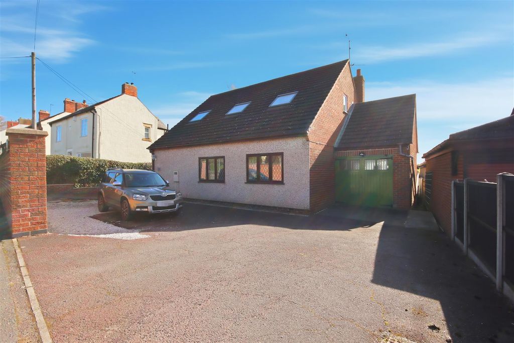 Property photo 1 of 19 Front