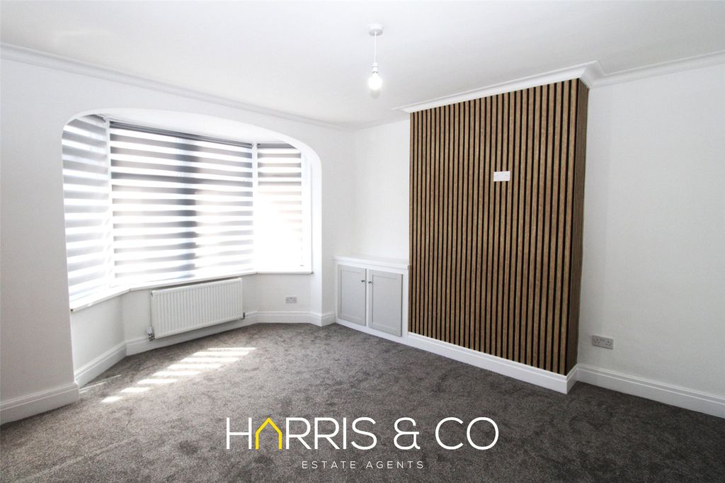 Property photo 2 of 12 Picture No. 14