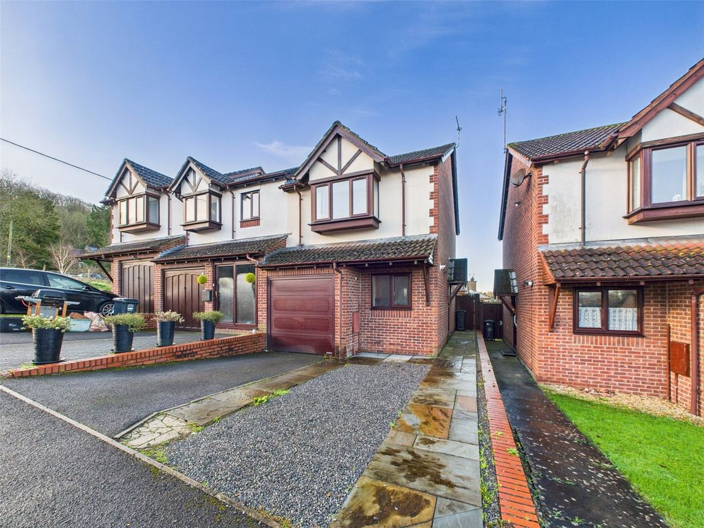 Property photo 1 of 21 Picture No. 02