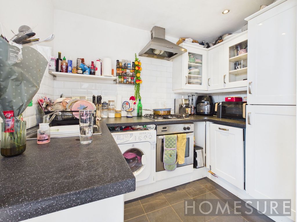 Property photo 3 of 21 Flat 4 - Kitchen