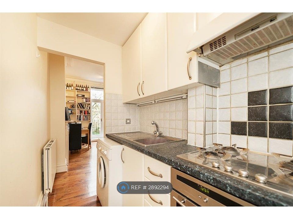 Property photo 3 of 18
