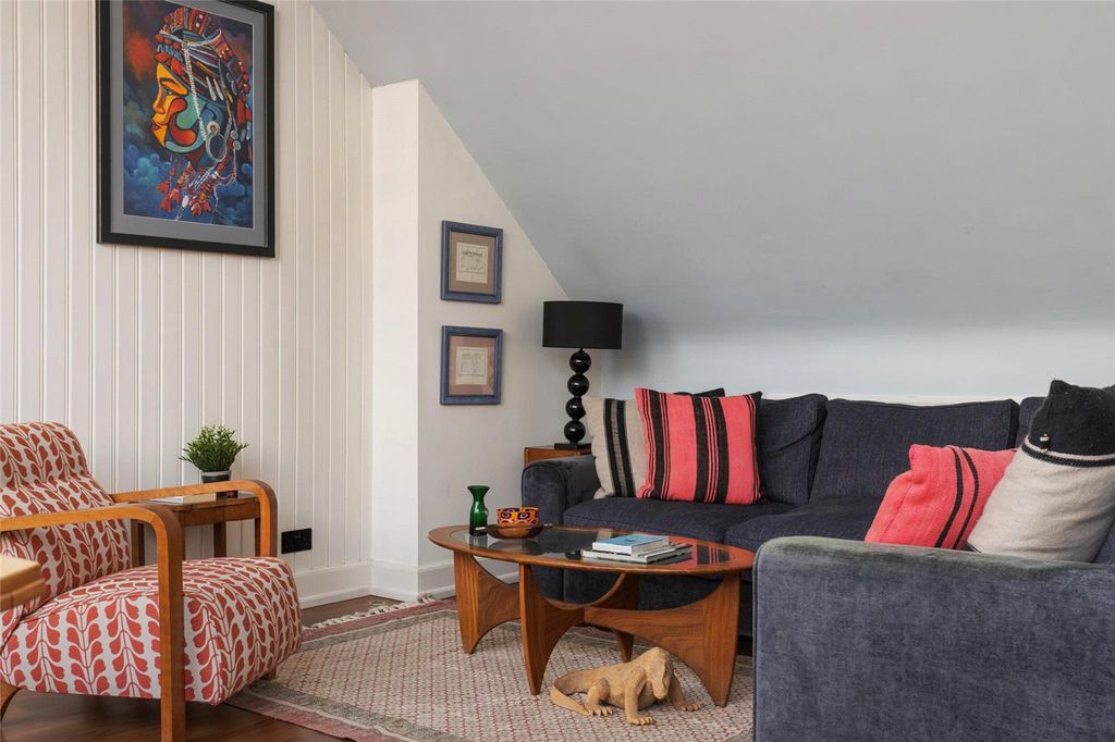 Property photo 2 of 20 Picture No. 19