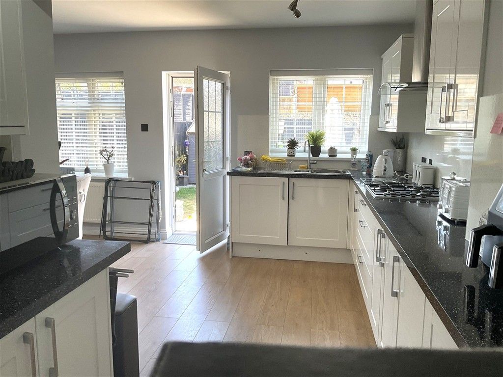 Property photo 2 of 4 Kitchen/Diner