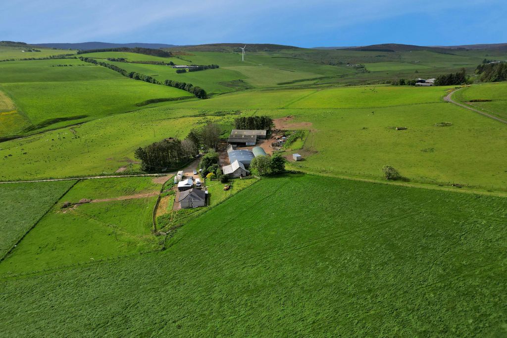 Property photo 1 of 17 Image 1