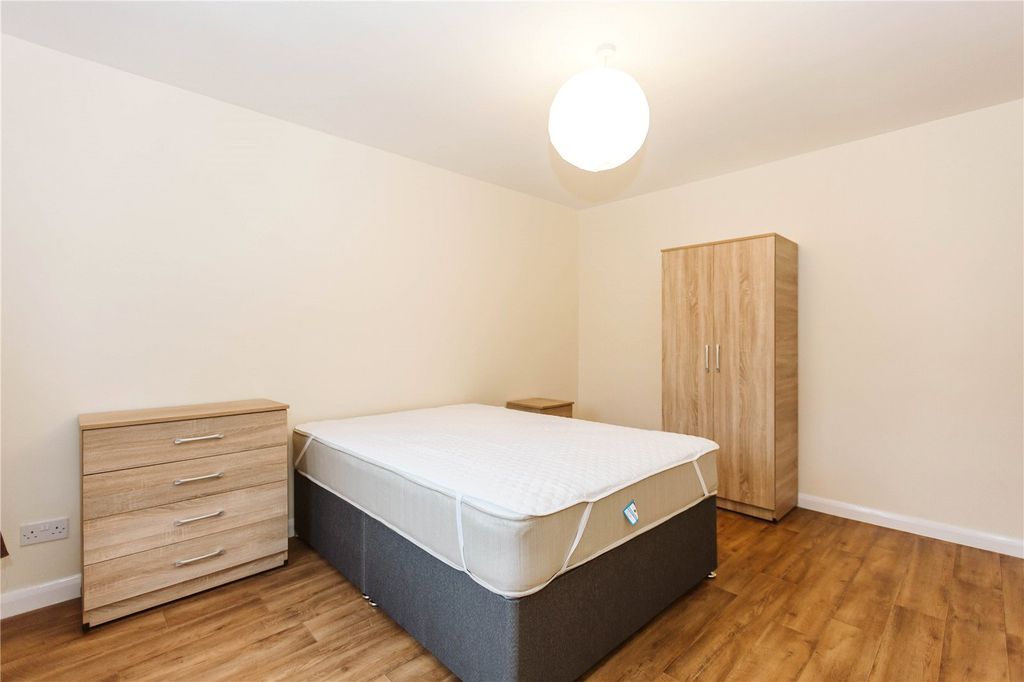 Property photo 3 of 12 Picture No. 05