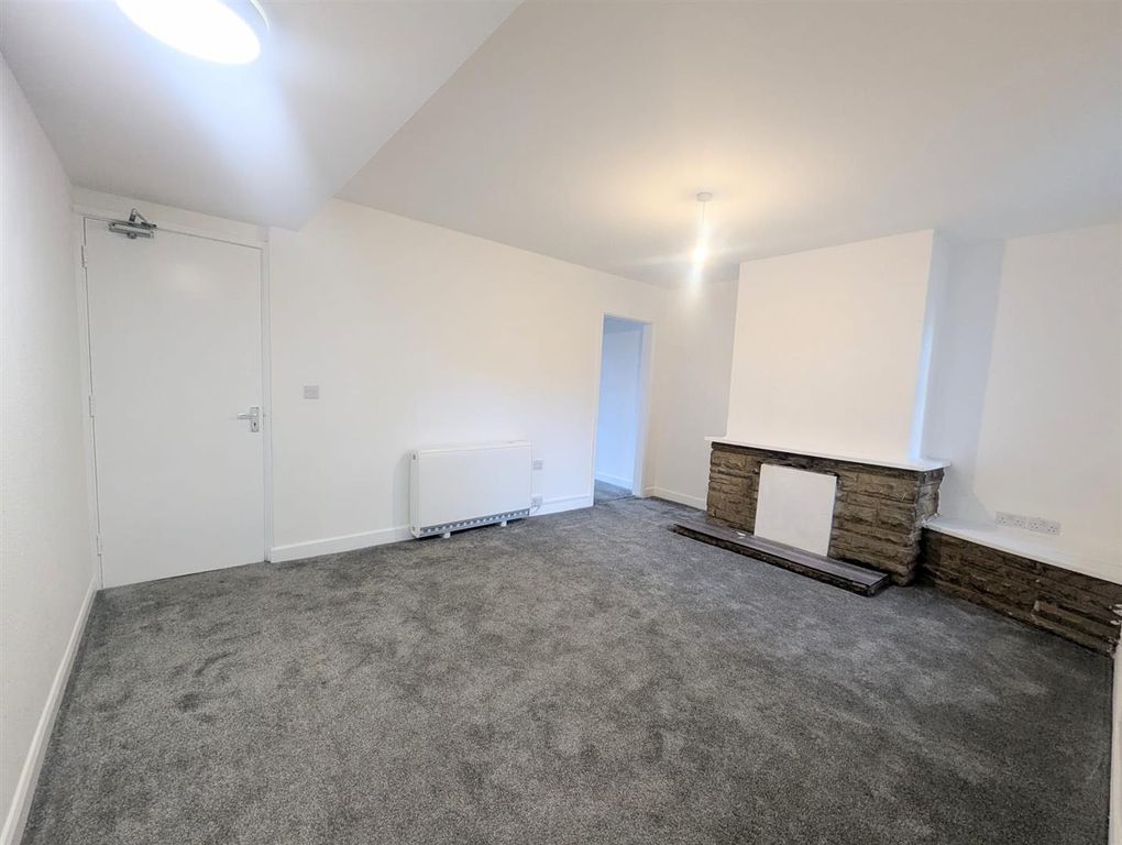 Property photo 3 of 6 90d1d05d-4758-4808-B94F-3c17128Ac265.Jpg
