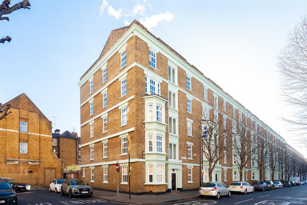 Property photo 1 of 15 Corfield Street