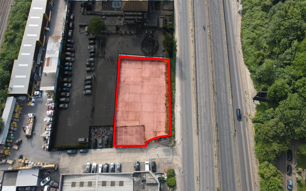 Property photo 1 of 2