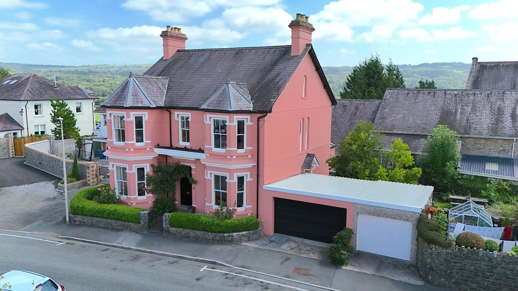Property photo 1 of 40 Main Image