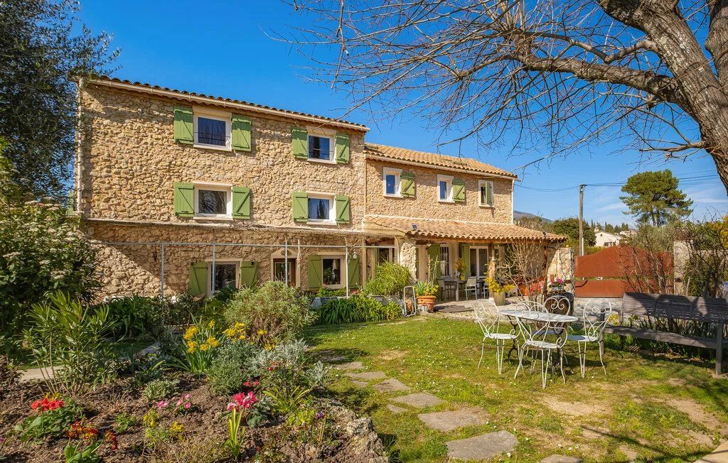 Property photo 1 of 24