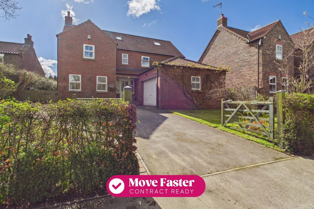Property photo 1 of 31 5015701